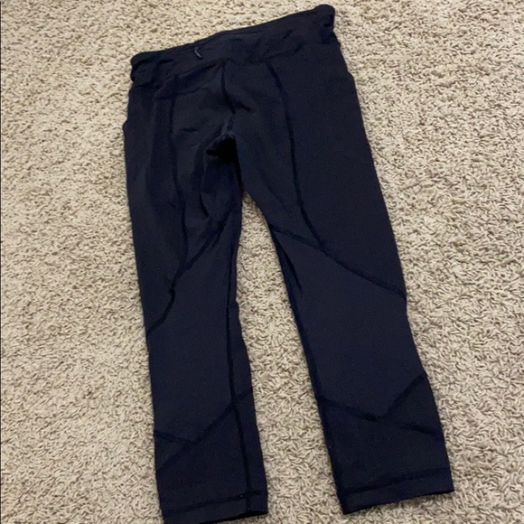 Black Lululemon leggings - Picture 2 of 2